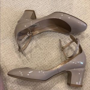 Valentino Nude pump with block heel size 37